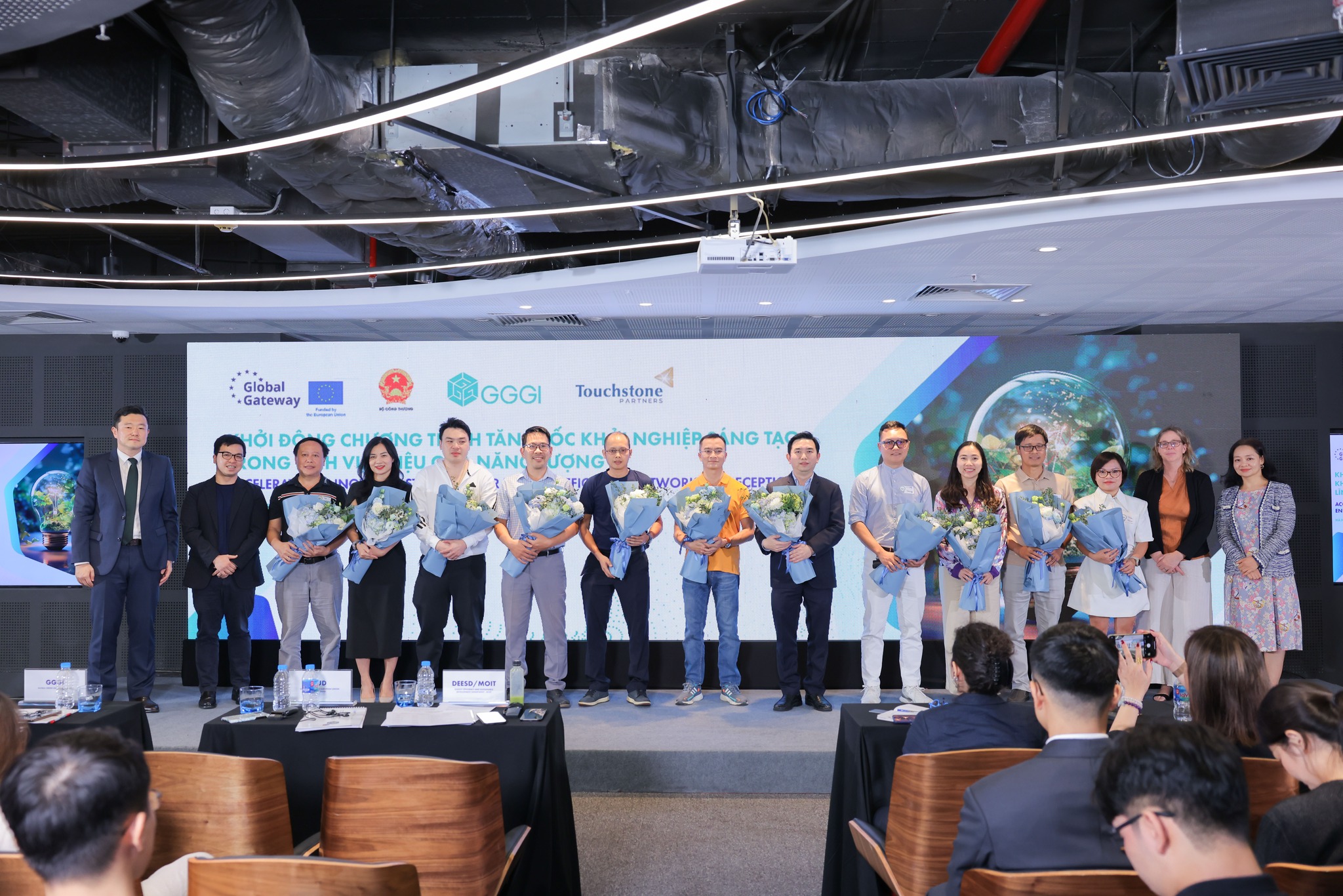 Read more about the article T-Smart Joins AIS4EE Accelerator Program 2024 as One of the Top Energy Efficiency Startups